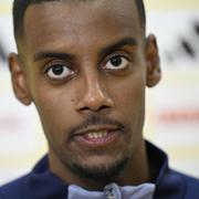 Alexander Isak intervjuas efter en match mellan Sverige och Nordirland på Strawberry Arena.