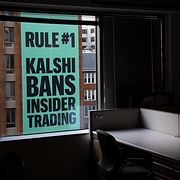 Banner för plattformen Kalshi hänger från en byggnad i Washington DC, 1 april 2026.