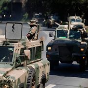En militärkonvoj i Johannesburg under onsdagen.