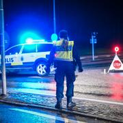 Polisen har spärrat av.