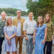 Caroline, Alexander, Ida, Agust, Arvid, Stina, Lina och Fredrik. Foto: Ulrika Malm/SVT