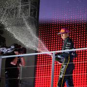 Red Bulls Max Verstappen firar efter loppet i Singapore tidigare i oktober.