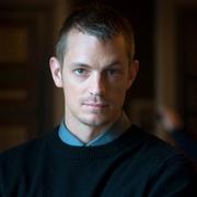 Joel Kinnaman.