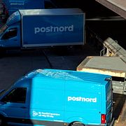 Bilar från Postnord, arkivbild.