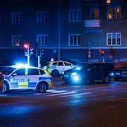 Polis på plats i centrala Norrköping där ett misstänkt mord skett på måndagskvällen.