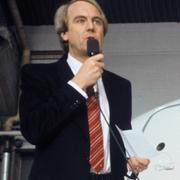 Arkivbild från 1983: Janne Carlzon presenterar SAS nya färger. 