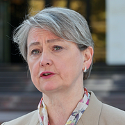 Helsingborg / Yvette Cooper.