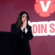 V-ledaren Nooshi Dadgostar.
