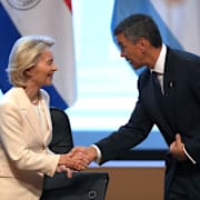 Ursula von der Leyen och Santiago Peña på lördagen.