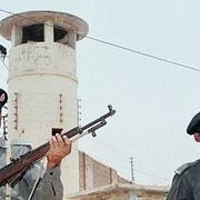 Polisen på vakt utanför centralfängelset i Hyderabad
