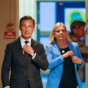 Statsminister Ulf Kristersson (M) och Socialdemokraternas partiledare Magdalena Andersson efter en EU-debatt i SVT:s Agenda 2024.