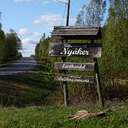 Stor sökinsats pågick i Nyåker under söndagen.