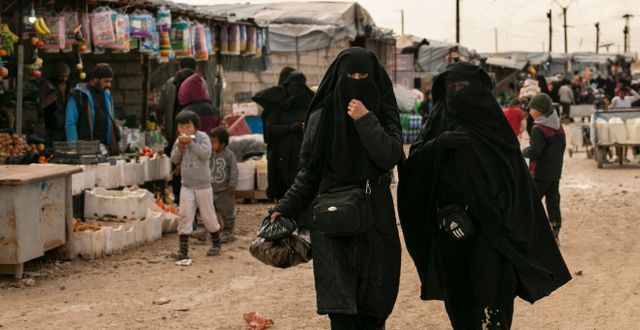 Kvinnor i al-Hol-lägret Maya Alleruzzo / TT NYHETSBYRÅN
