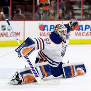 Jonas Gustavsson räddar ett skott för Edmonton i december.