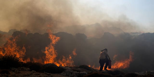Brand på Rhodos den 24 juli. Petros Giannakouris / AP