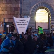 Hundratalet ensamkommande ungdomar sittstrejkar på Mynttorget i Stockholm.