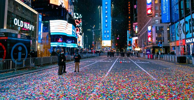 Illustrationsbild: Öde nyårsfirande på Times Square 2020/2021. Craig Ruttle / AP
