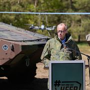 Förbundskansler Friedrich Merz på besök i en armébas i Munster i Tyskland 30 april.