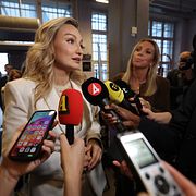 Kristdemokraternas partiledare Ebba Busch (KD) anländer till Kristdemokraternas valvaka på Fotografiska.
