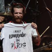 Eagles of Death Metal-sångaren Jesse Hughes vid en konsert i Paris i februari 2016.