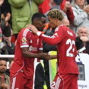 Alexander Isak blev inbytt. 