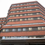 Fången lyckades rymma under ett sjukhusbesök på  Sankt Görans sjukhus i Stockholm. 