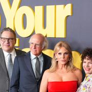 Larry David, tvåa från vänster, med motspelarna Jeff Garlin,  Cheryl Hines och Susie Essman. 