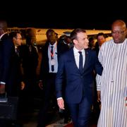 President Macron och Burkina Fasos president Roch Marc Christian Kabore. 