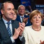 Manfred Weber och Angela Merkel 