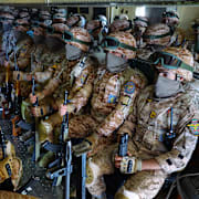 Arkivbild: Säkerhetsstyrkor på väg från Rasht, januari 2025.