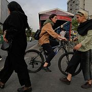Iranier i huvudstaden Teheran tidigare i maj.