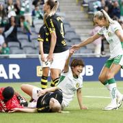 Hammarbys Suzu Amano gör 4-0 under söndagens damallsvenska fotbollsmatch mellan Hammarby IF och AIK Fotboll på Tele 2 Arena.