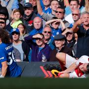 Chelseas David Luiz efter tacklingen på Sead Kolasinac.