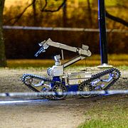 Polisens bombrobot under gårdagens undersökning