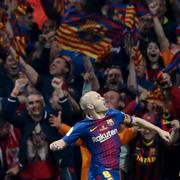 Iniesta jublar efter sitt 4–0-mål.