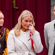 Kronprinsessan Mette-Marit med maken Haakon och sonen Sverre Magnus vid årets nationaldagsfirande.