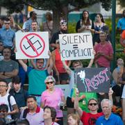 Antirasistisk demonstration i Centennial Olympic Park i Atlanta den 19 augusti.