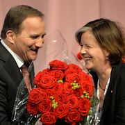 Stefan Löfven och Carin Jämtin under avslutningen av S-kongressen