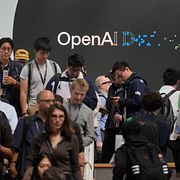 Besökare samlas på Open AI:s utvecklarkonferens i San Francisco, 29 september.
