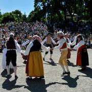 Midsommarfirande i Vitabergsparken på Södermalm i Stockholm