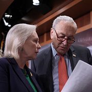 Chuck Schumer till höger, arkivbild.