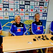Den tidigare landslagsledningen med Mats Börjesson läkare, Lilie Persson, assisterande förbundskapten, Pia Sundhage, förbundskapten och Birger Jacobsson, assisterande förbundskapten.