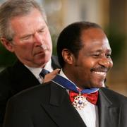 President George Bush och Paul Rusesabagina 2005/Arkivbild.