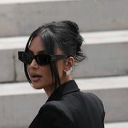 Kim Kardashian på väg in i rättsalen