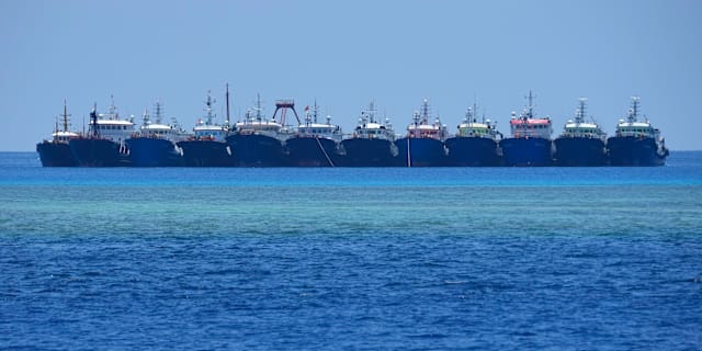 Misstänkta kinesiska stridsfartyg i Sydkinesiska havet. Aaron Favila / AP