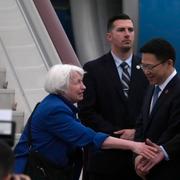 Yellen och Liao Min, tvåa från höger.