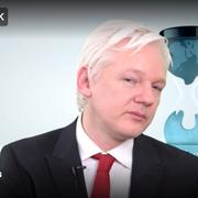 Julian Assange på torsdagens presskonferens.