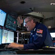 Investeraren Gregg Maloney på New York Stock Exchange den 17 augusti i år.