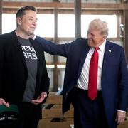 Arkivbild på Musk och Trump. 