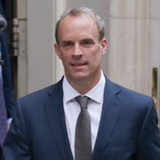 Dominic Raab / Strand på Kreta